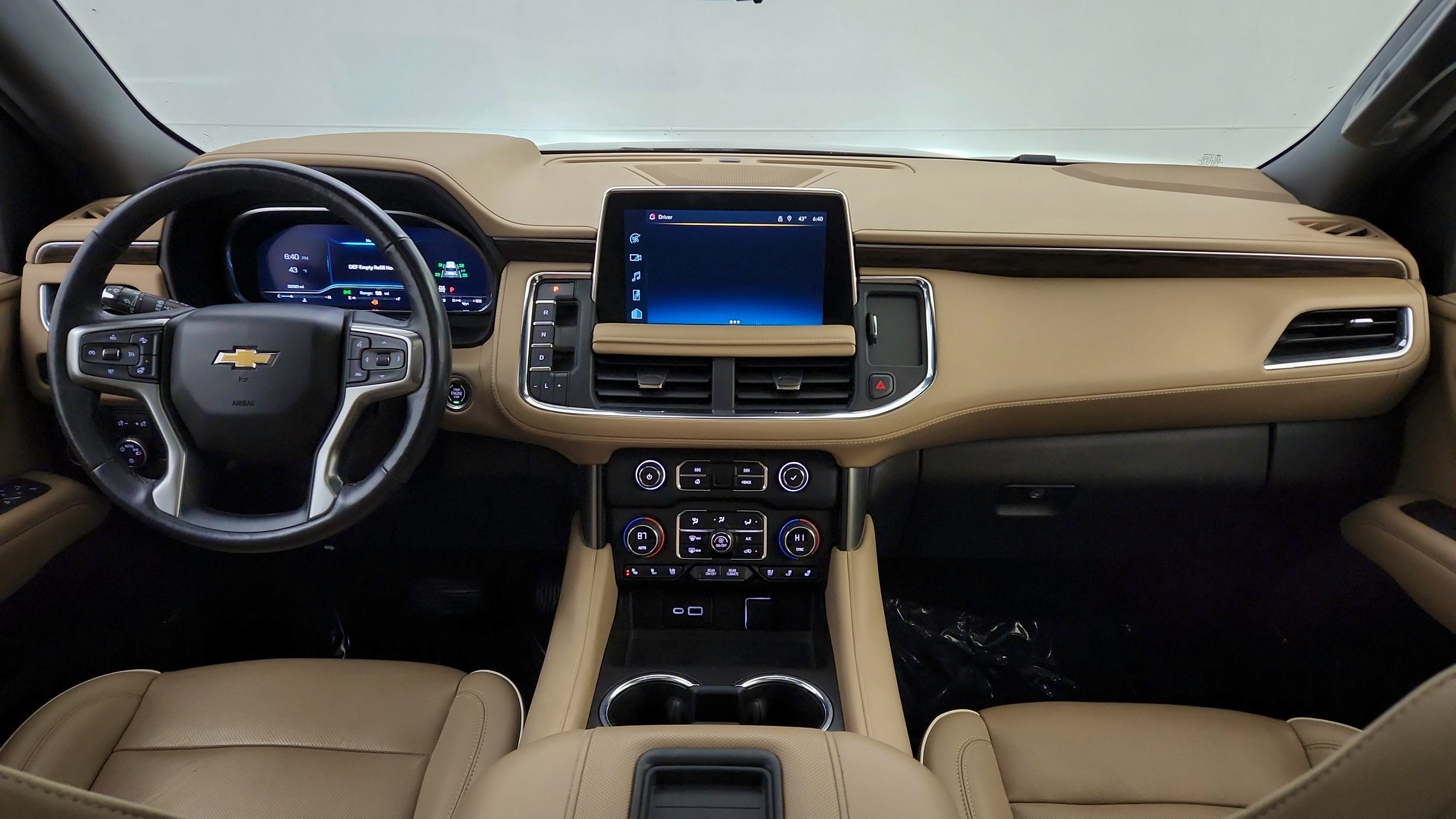 Used 2023 Chevrolet Suburban Premier AWD/4WD image 20