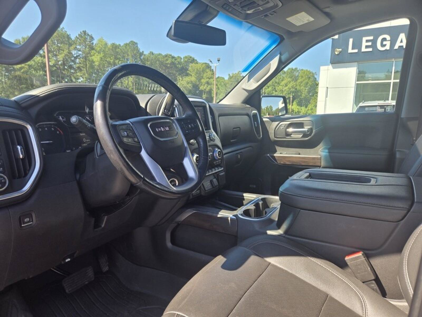 Used 2022 GMC Sierra 1500 SLT w/ SLT Premium Plus Package AWD/4WD image 18
