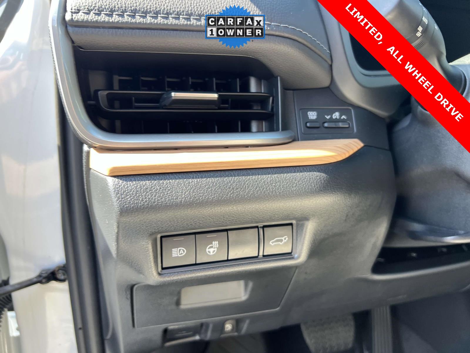 Used 2024 Toyota Grand Highlander Limited image 18