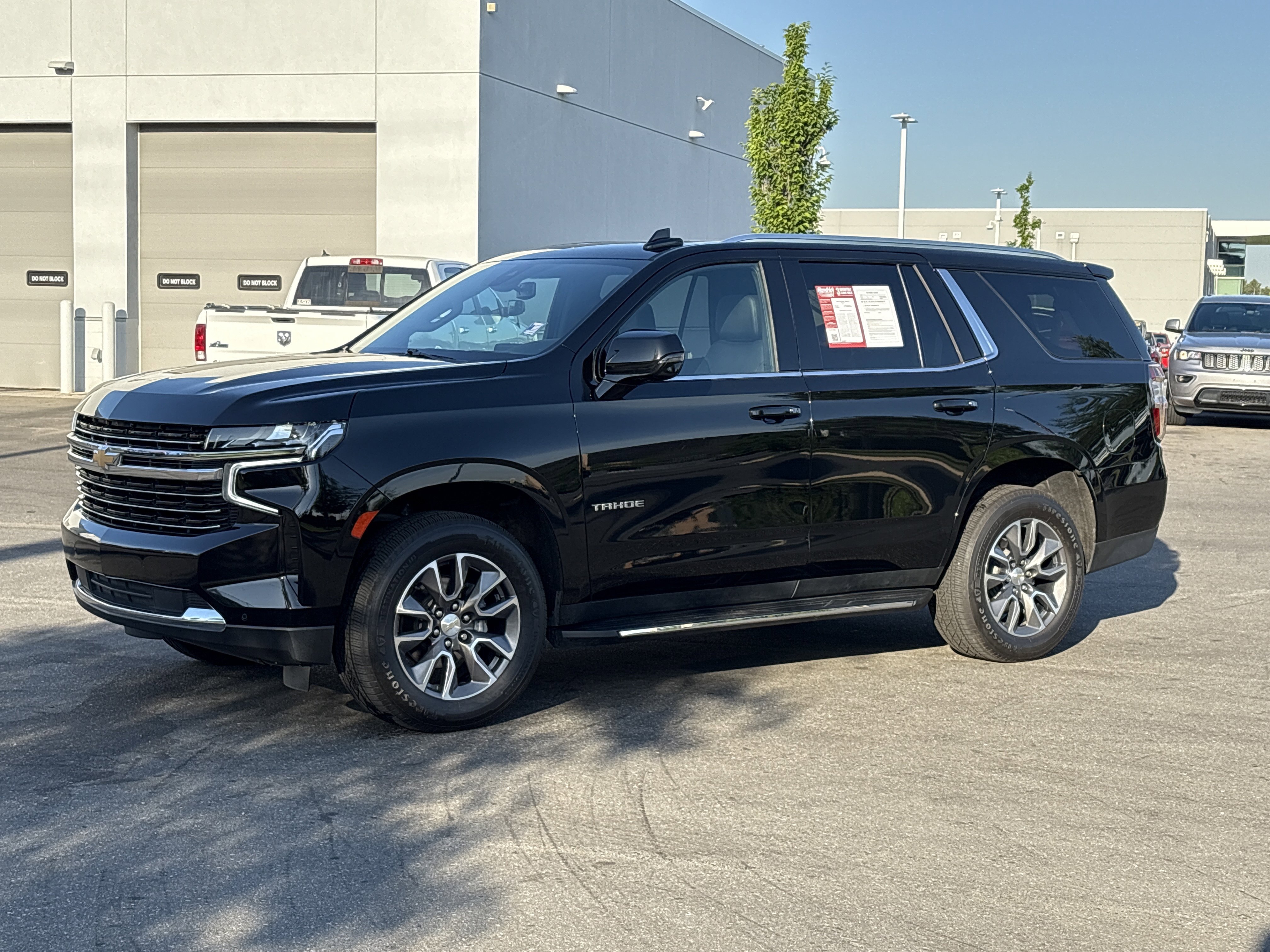 Used 2022 Chevrolet Tahoe LT w/ Luxury Package image 5