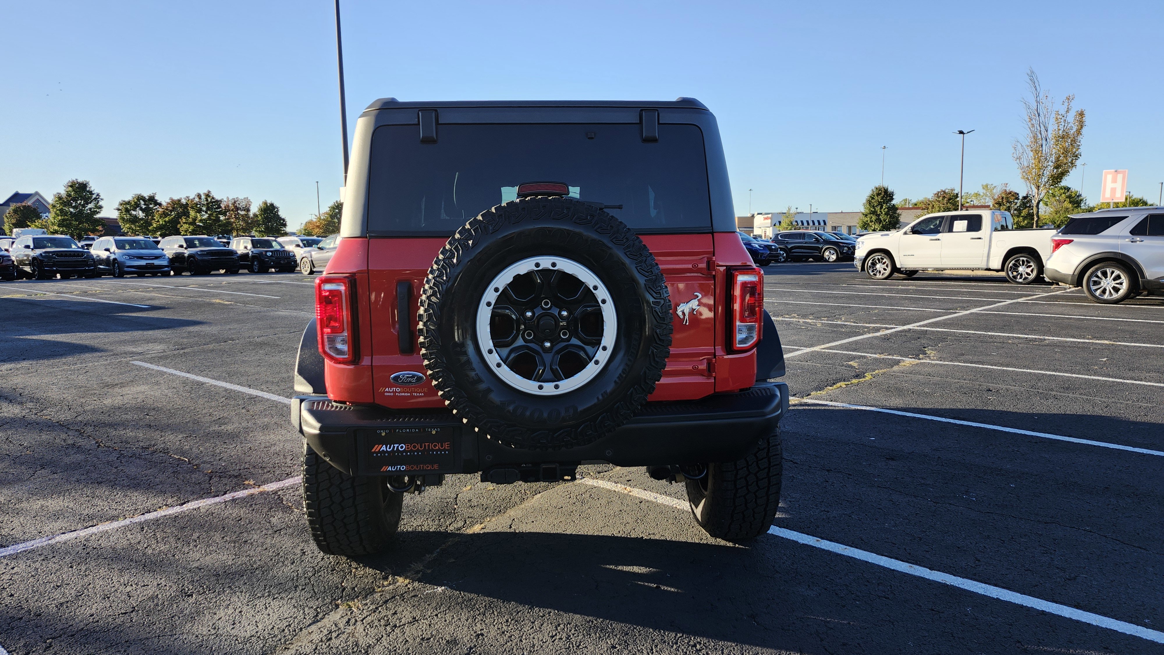 Used 2021 Ford Bronco Black Diamond w/ Sasquatch Package image 11