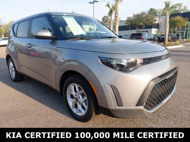 Certified 2025 Kia Soul LX image 3