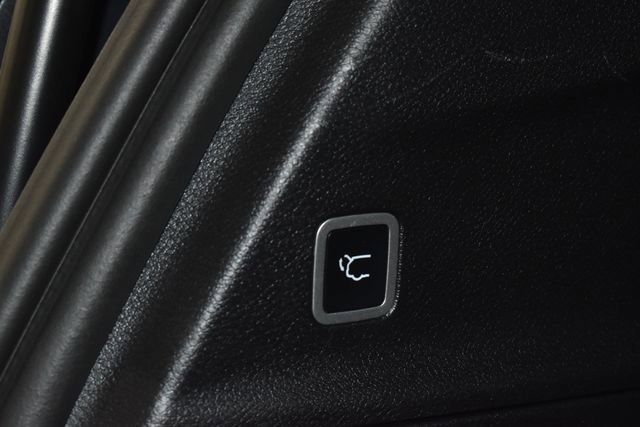 Certified 2025 Chrysler Pacifica Select image 39