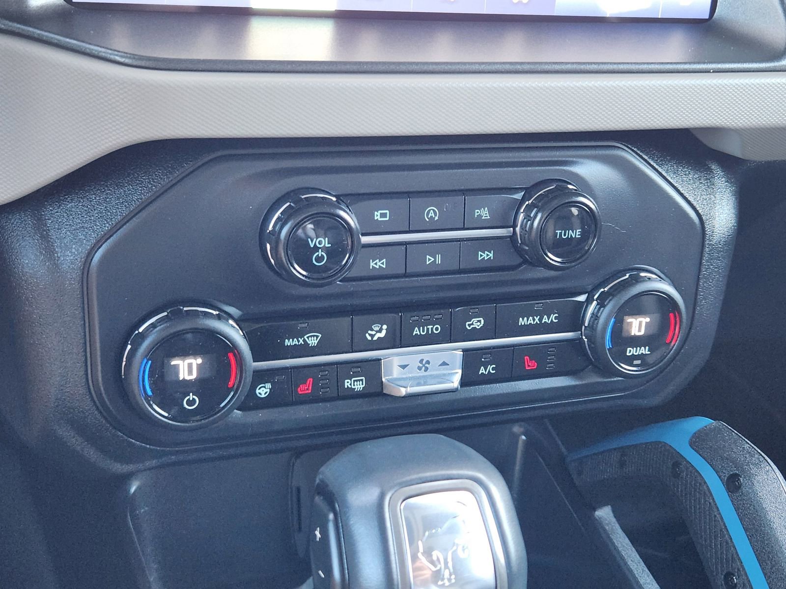 Used 2024 Ford Bronco Wildtrak image 20