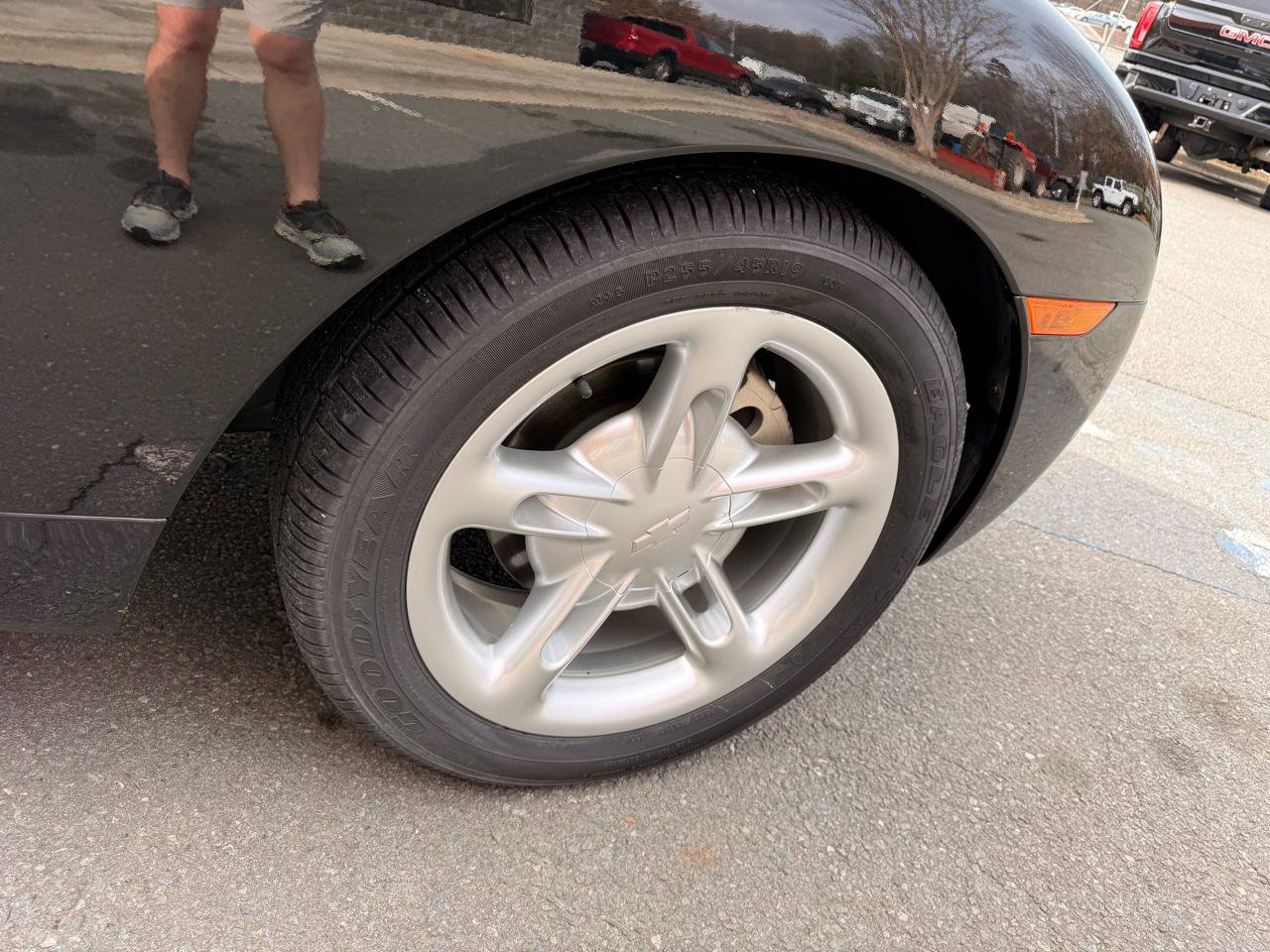 Used 2003 Chevrolet SSR w/ Preferred Equipment Group RWD image 10