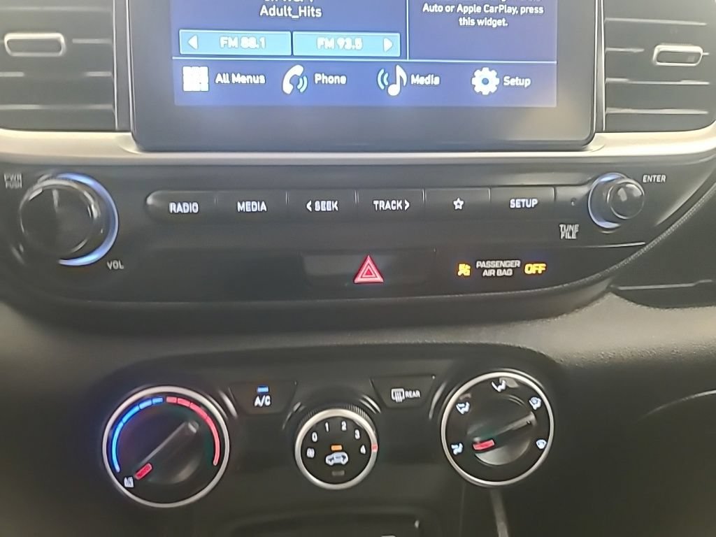 Used 2024 Hyundai Venue SE FWD image 32
