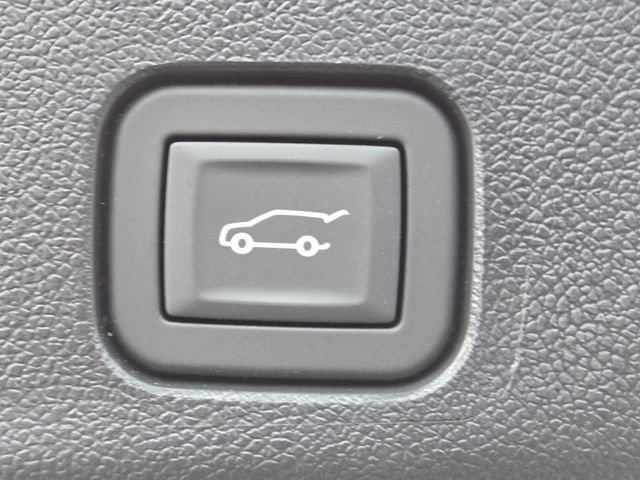 New 2027 Chevrolet Traverse LT w/ Midnight/Sport Edition FWD image 19