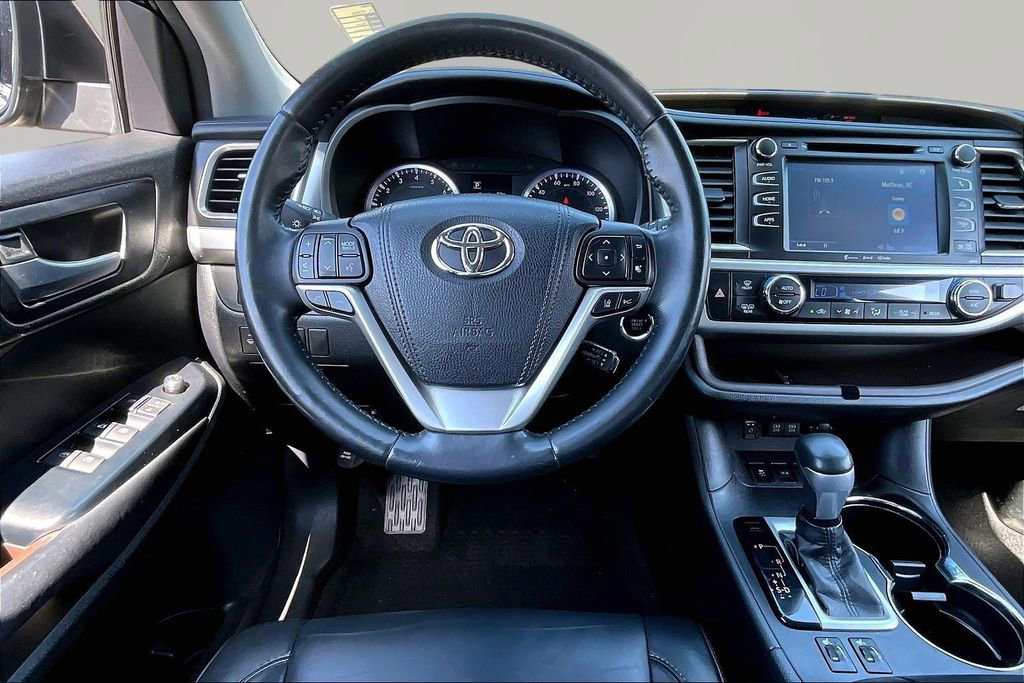 Used 2017 Toyota Highlander XLE image 8