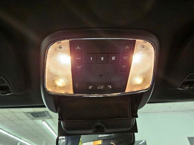 Used 2018 Jeep Grand Cherokee Overland AWD/4WD image 31
