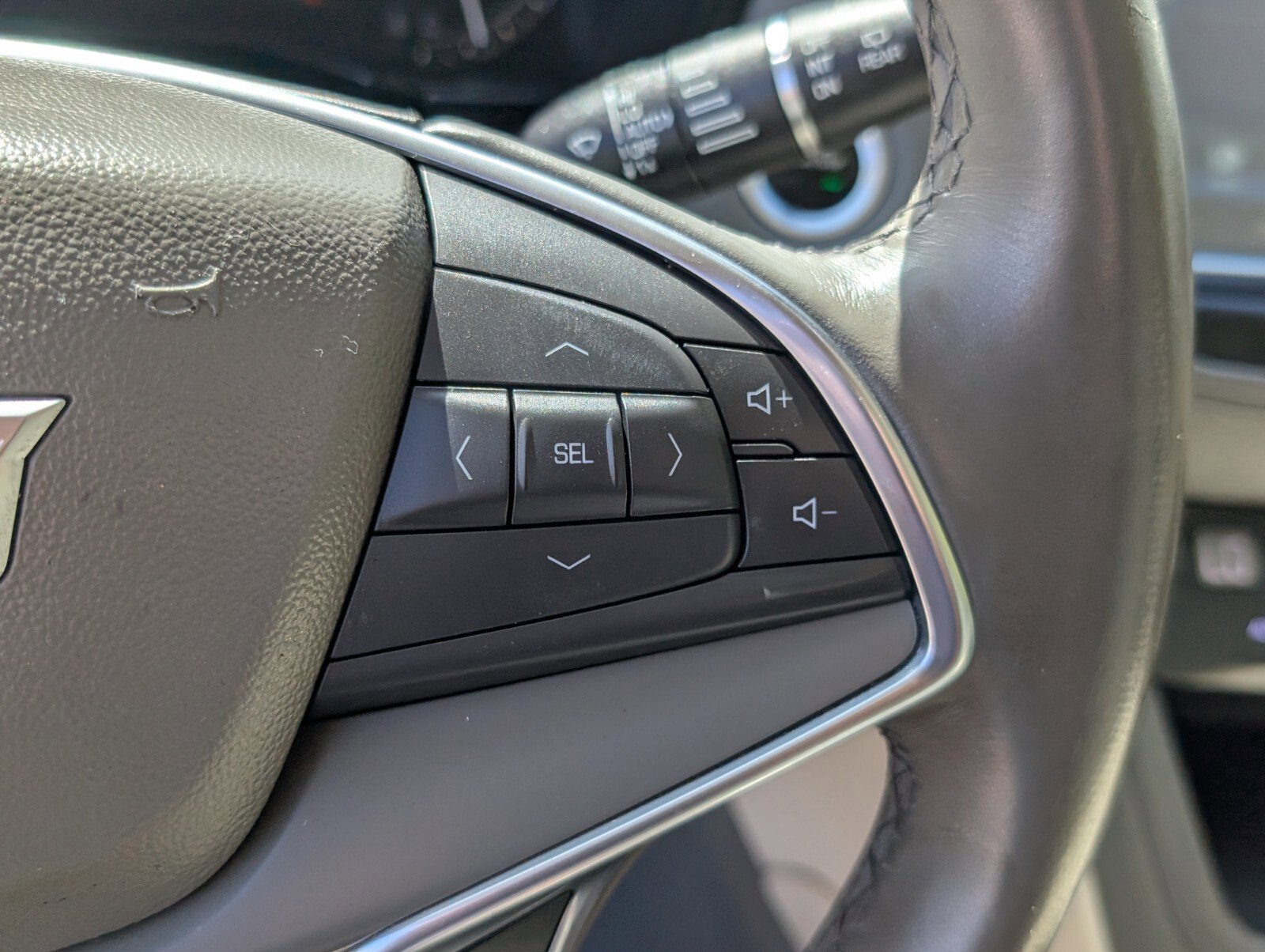 Used 2018 Cadillac XT5 Luxury image 38