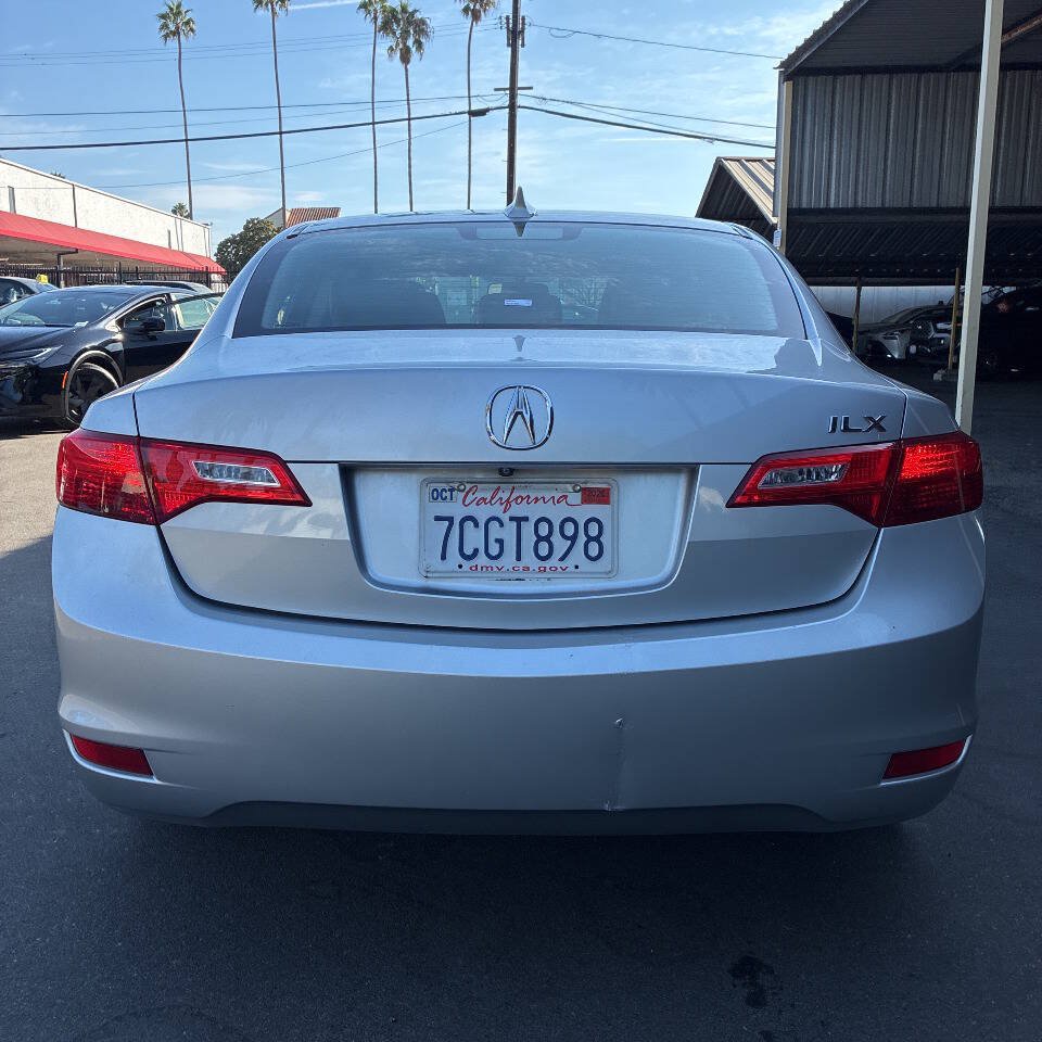 Used 2014 Acura ILX FWD image 3