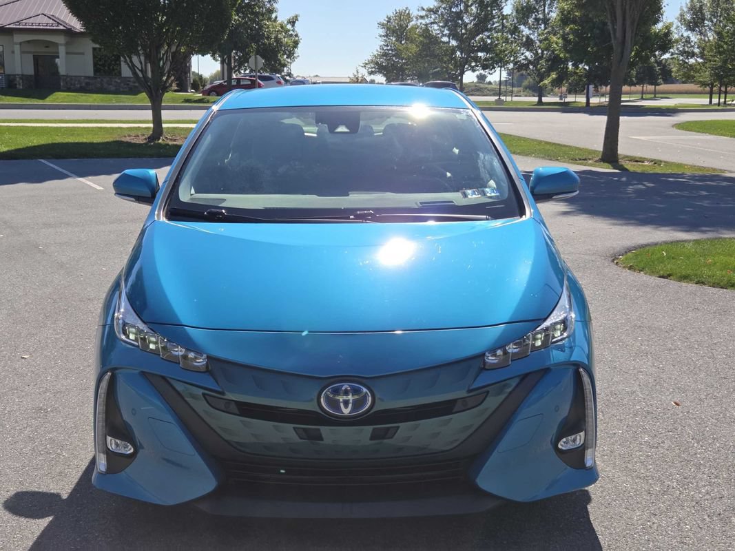 Used 2017 Toyota Prius Prime Advanced w/ Protection Package FWD image 3