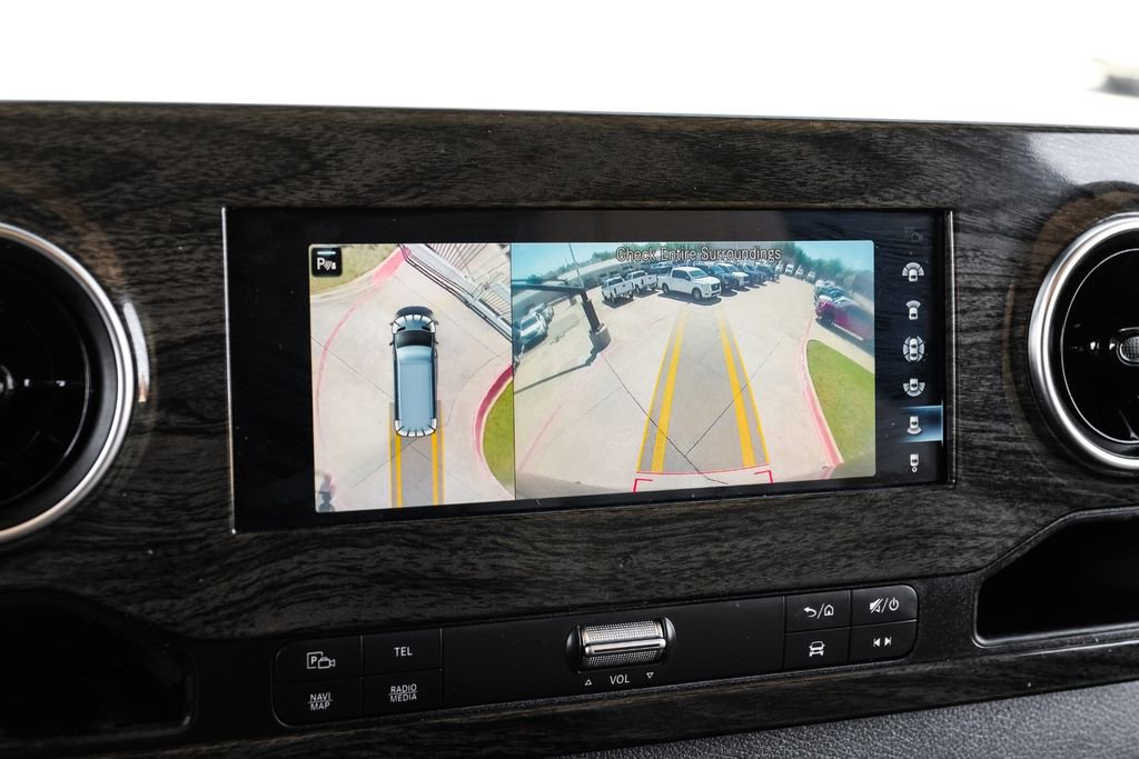 Used 2020 Mercedes-Benz Sprinter 3500 w/ Windows All Around Package image 19