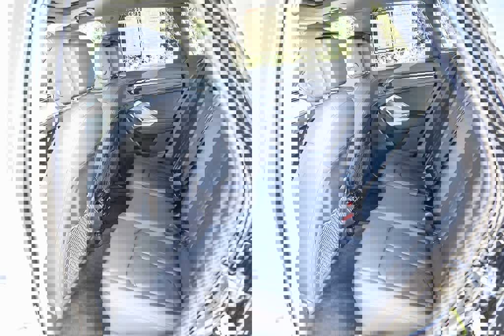 Used 2024 Audi Q3 2.0T Premium w/ Convenience Package image 18