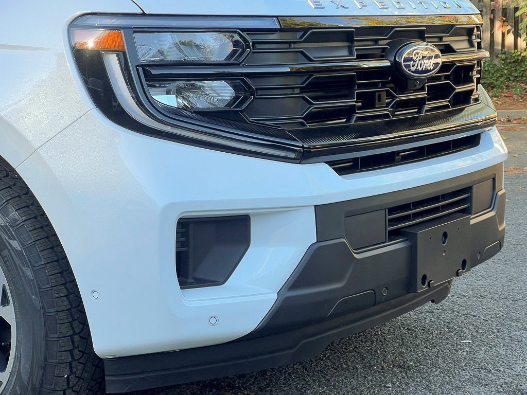 New 2025 Ford Expedition Max Active image 2