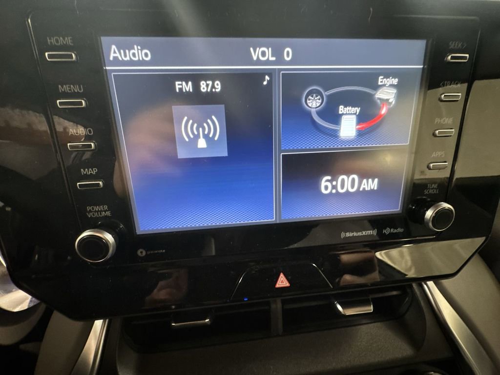 Used 2021 Toyota Venza LE image 24