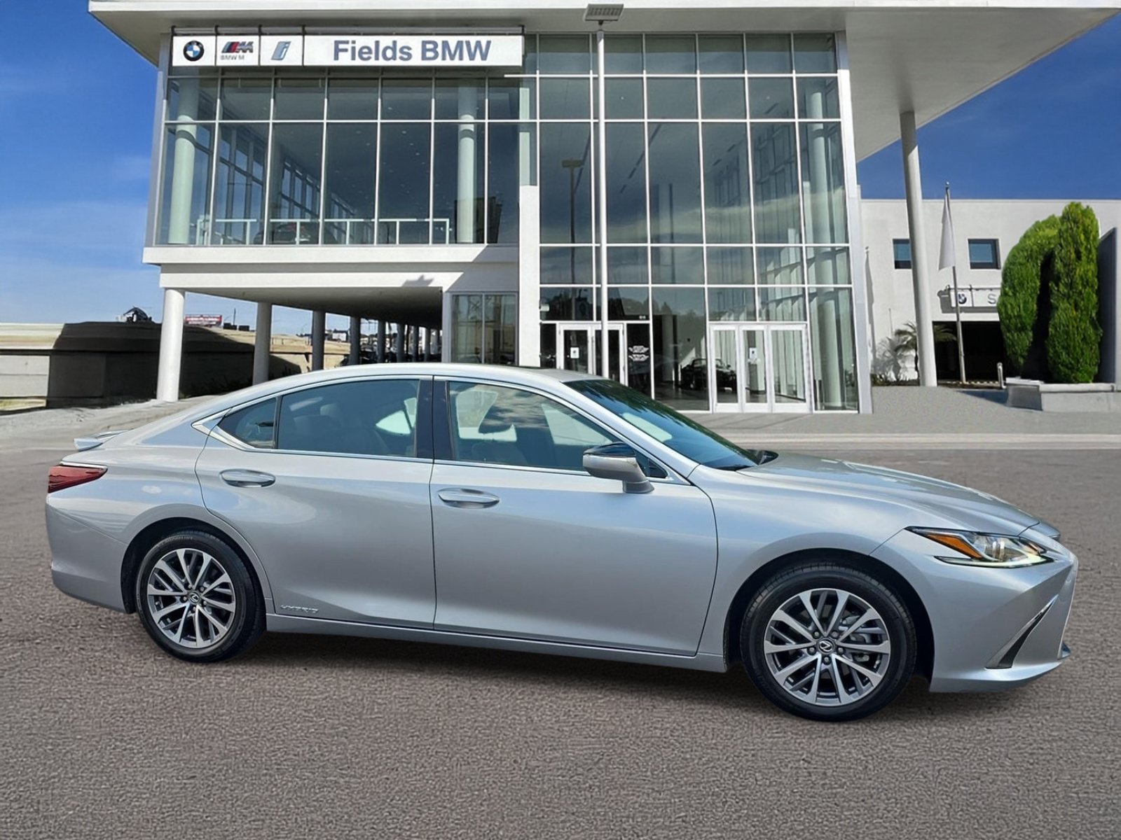 Used 2022 Lexus ES 300h w/ Premium Package