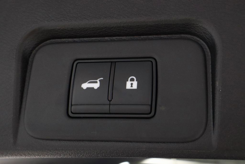 Certified 2025 Nissan Rogue SV AWD/4WD image 15