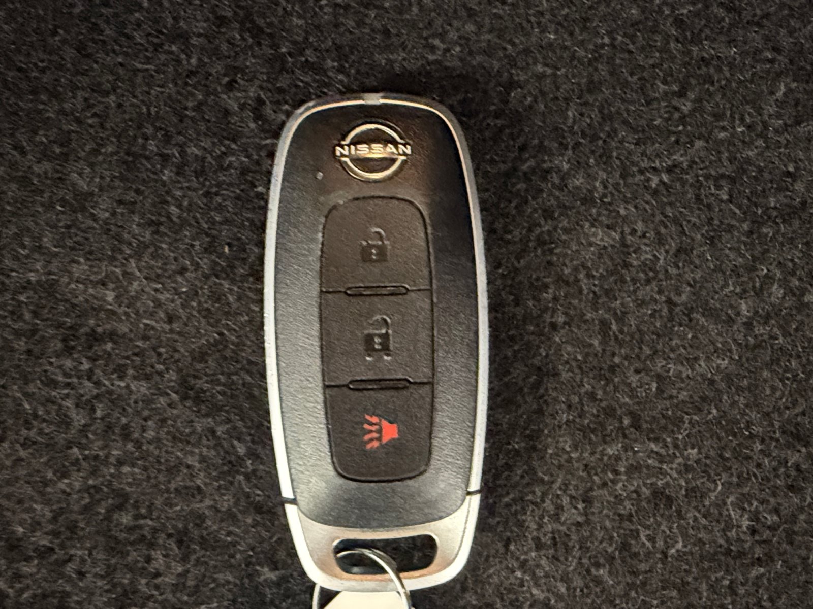 Used 2024 Nissan Rogue S FWD image 29