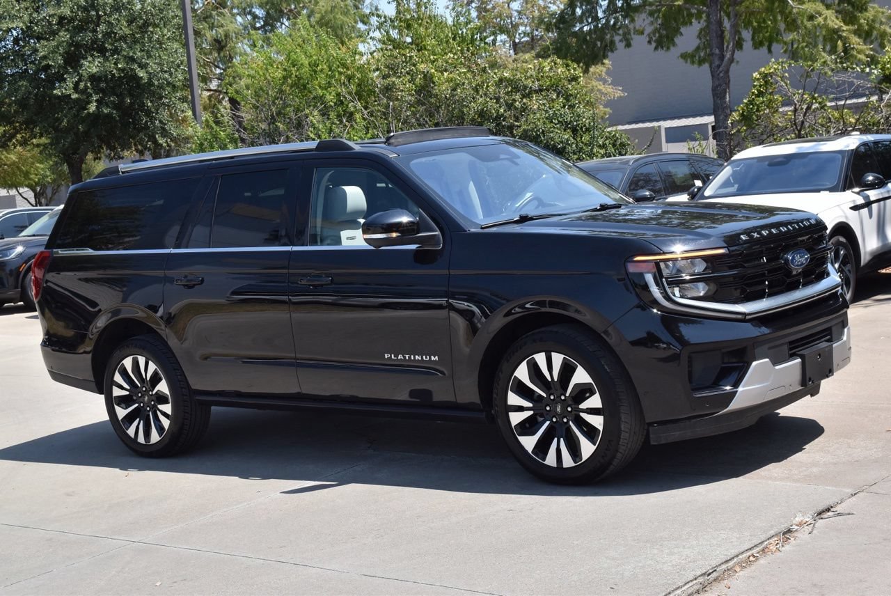 Certified 2025 Ford Expedition Max Platinum w/ Driver's Package AWD/4WD image 5