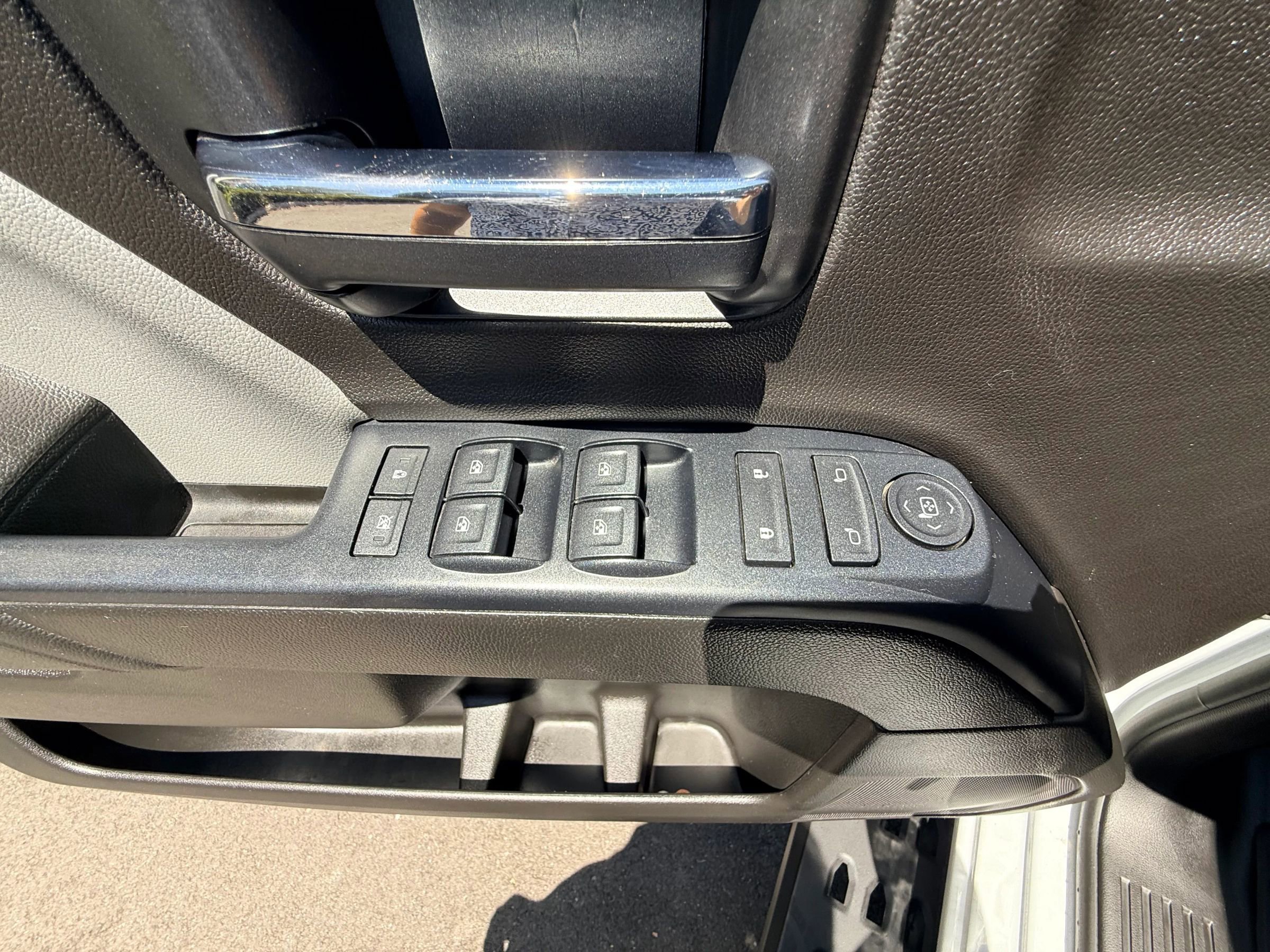Used 2018 Chevrolet Silverado 3500 W/T RWD image 22