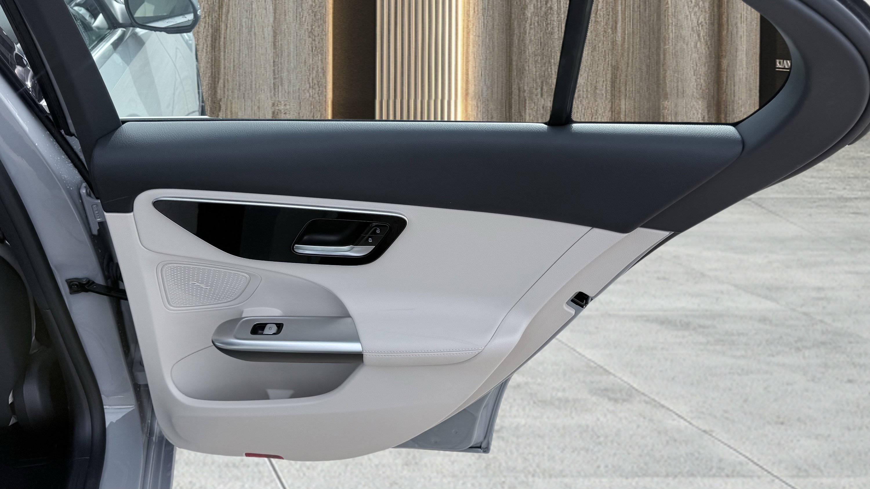 Used 2025 Mercedes-Benz C 300 Sedan image 37