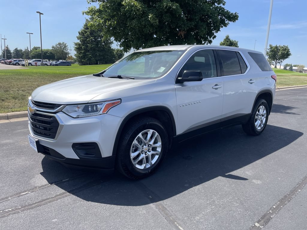 Used 2021 Chevrolet Traverse LS AWD/4WD image 1
