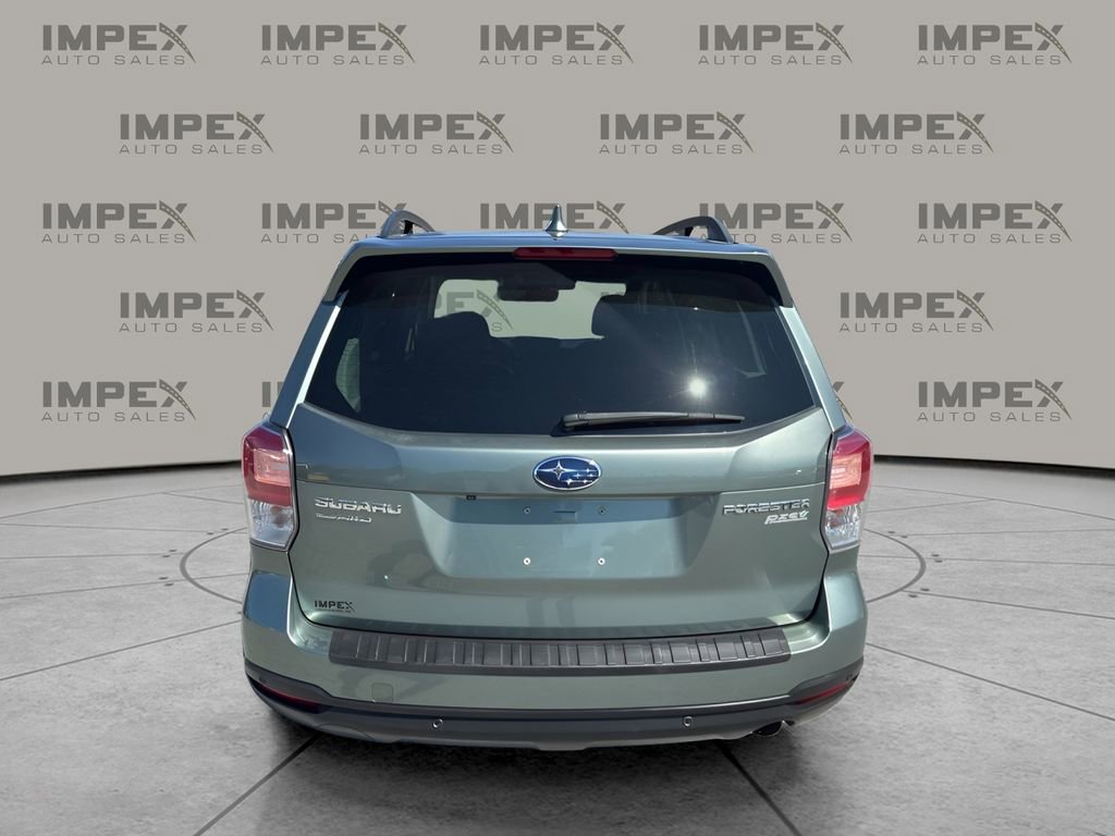 Used 2017 Subaru Forester 2.5i Touring AWD/4WD image 4