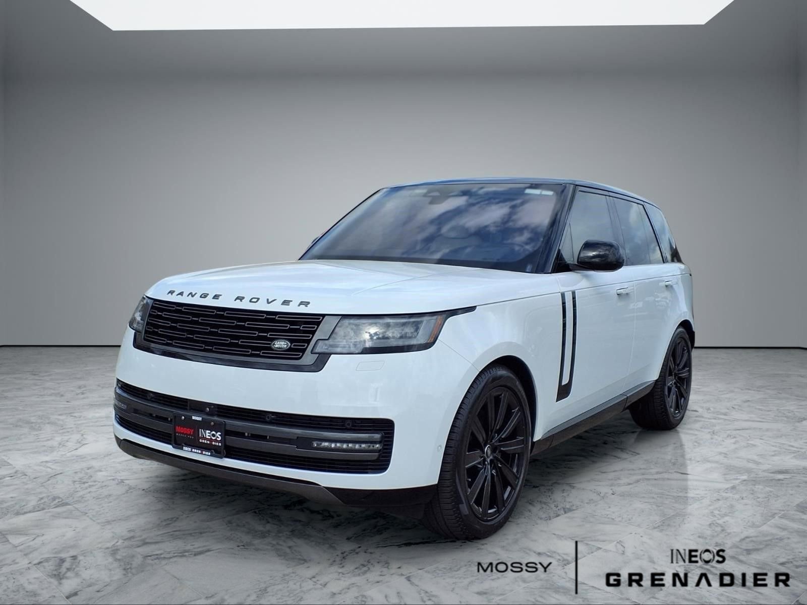 Used 2023 Land Rover Range Rover SE AWD/4WD image 4