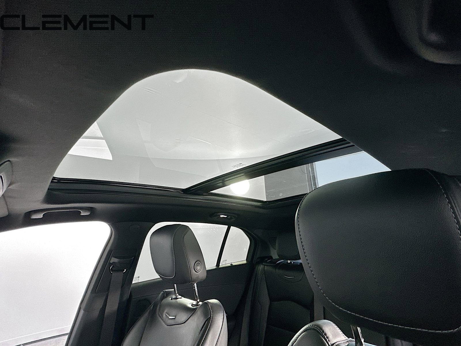 Used 2021 Cadillac XT4 Premium Luxury w/ Sun And Sound Package image 25