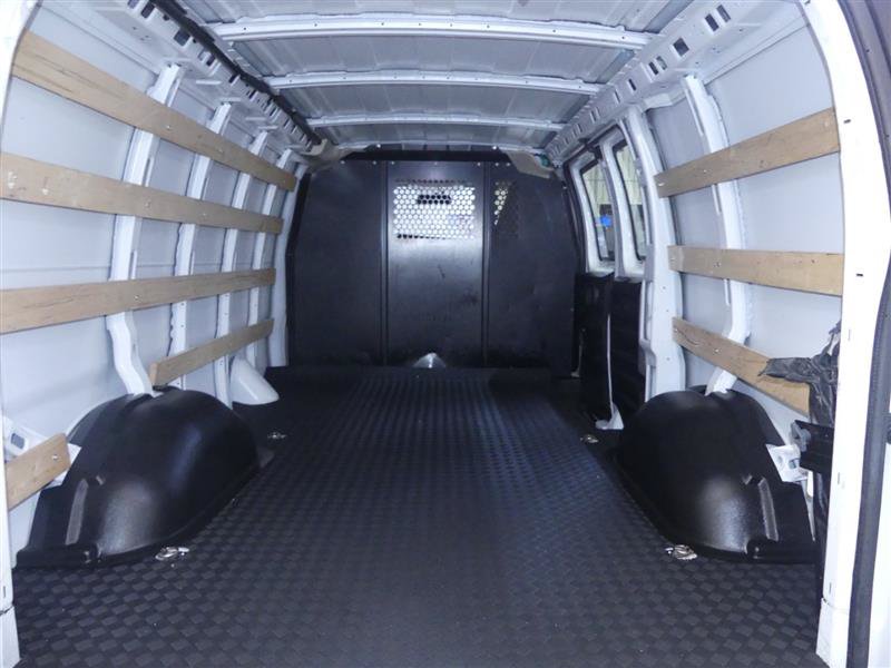 Used 2024 Chevrolet Express 2500 w/ Driver Convenience Package RWD image 5