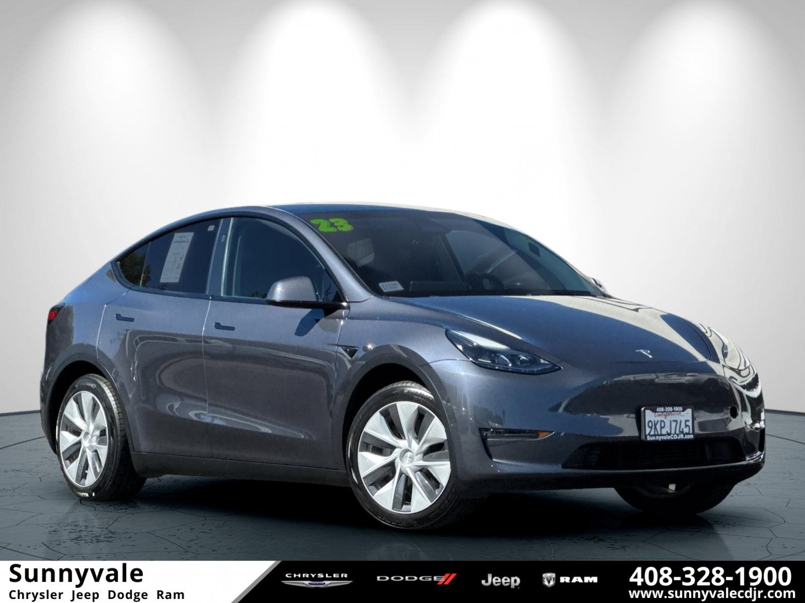 Used 2023 Tesla Model Y 2WD image 1