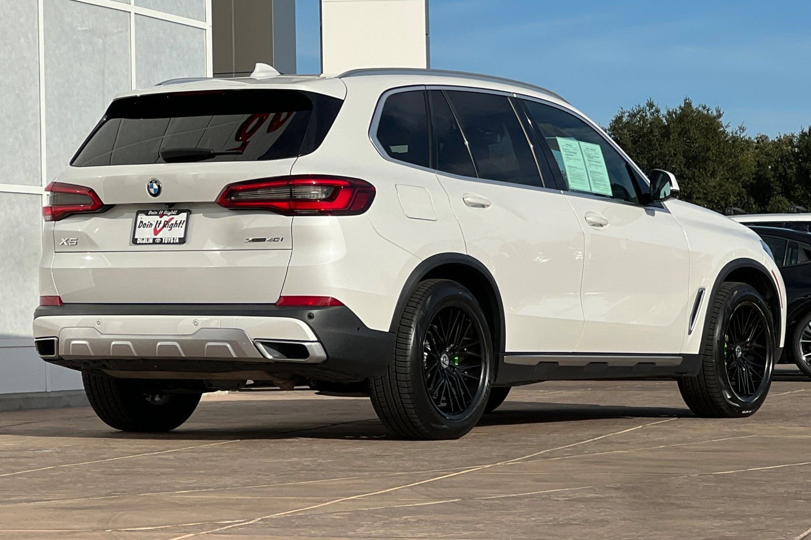 Used 2020 BMW X5 xDrive40i w/ Premium Package image 4