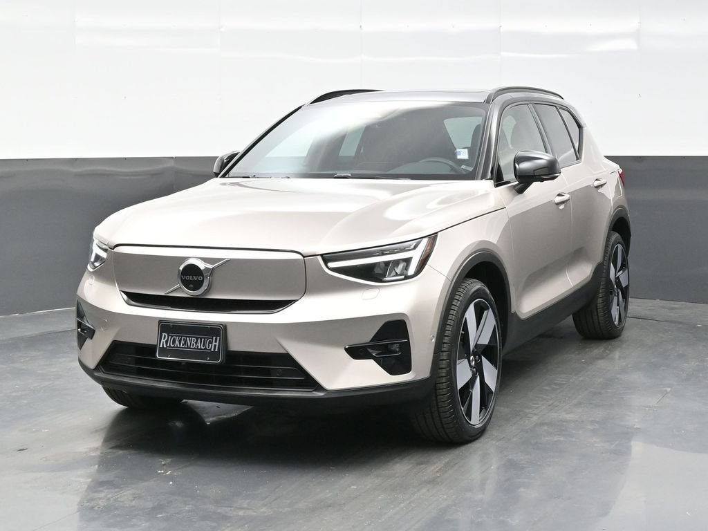 Used 2023 Volvo XC40 Recharge Plus AWD/4WD image 2
