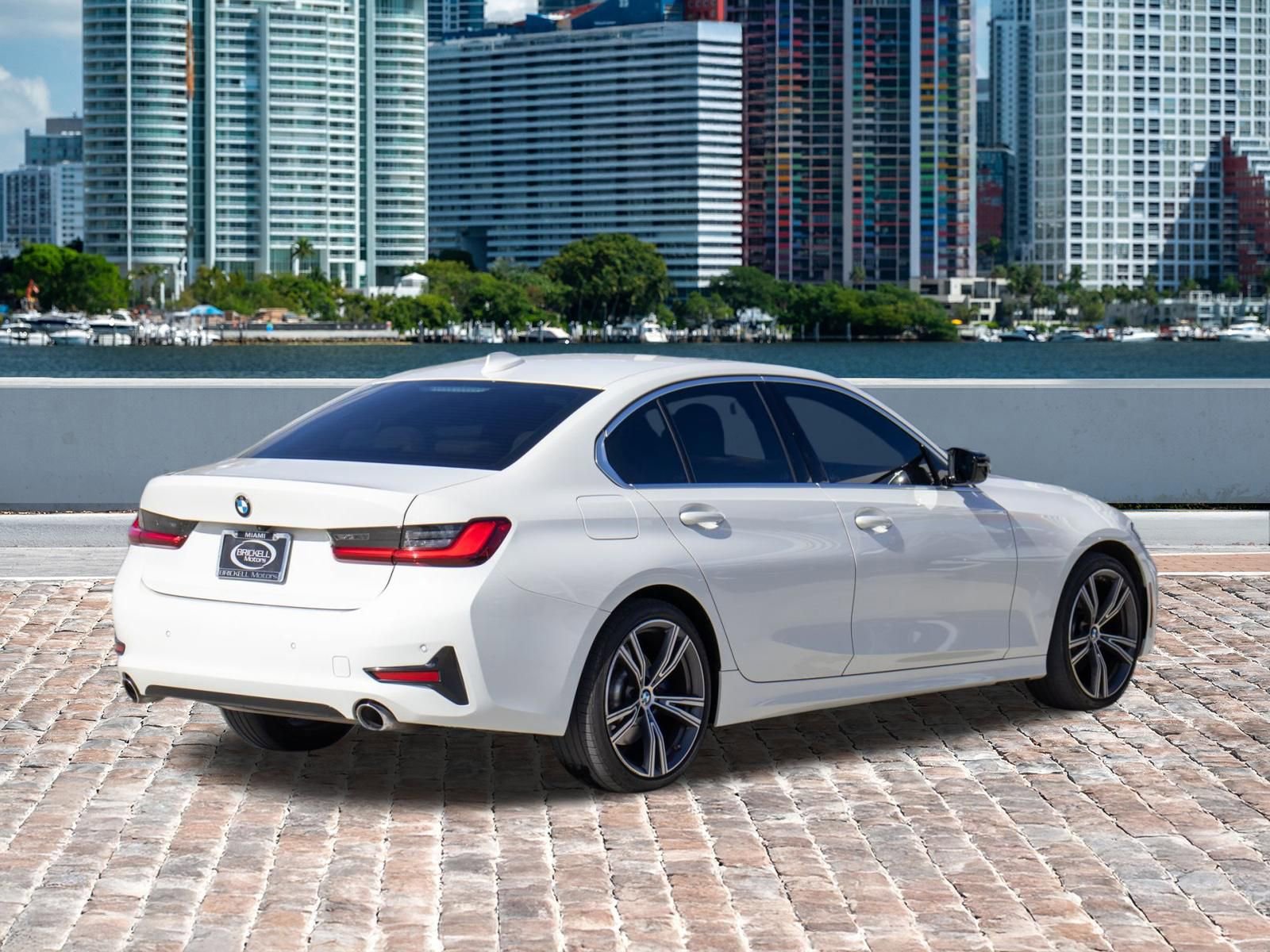 Used 2021 BMW 330i Sedan w/ Convenience Package RWD image 12