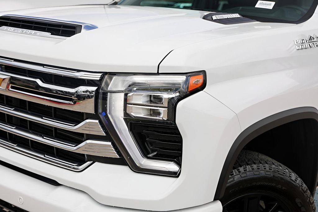 Certified 2024 Chevrolet Silverado 3500 High Country w/ High Country Premium Package image 3