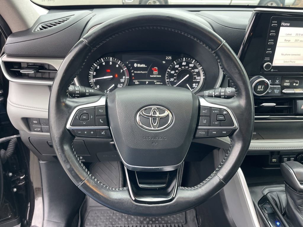 Used 2020 Toyota Highlander XLE image 15