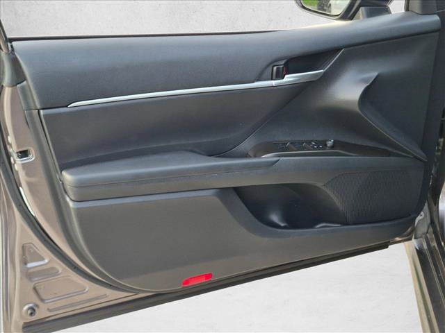 Used 2023 Toyota Camry SE w/ Convenience Package FWD image 11