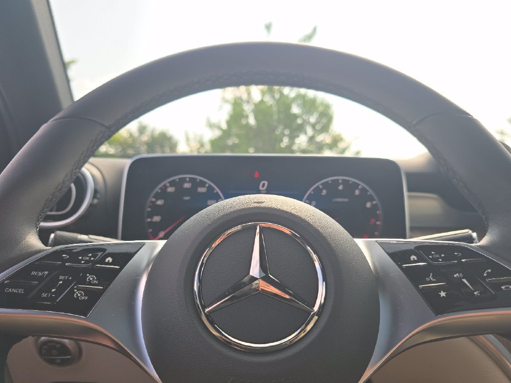 Used 2026 Mercedes-Benz GLC 300 4MATIC image 28