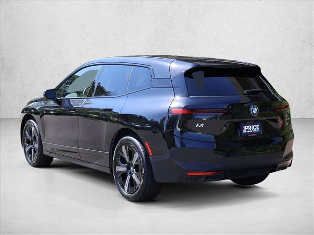 Used 2024 BMW iX xDrive50 w/ Premium Package AWD/4WD image 10