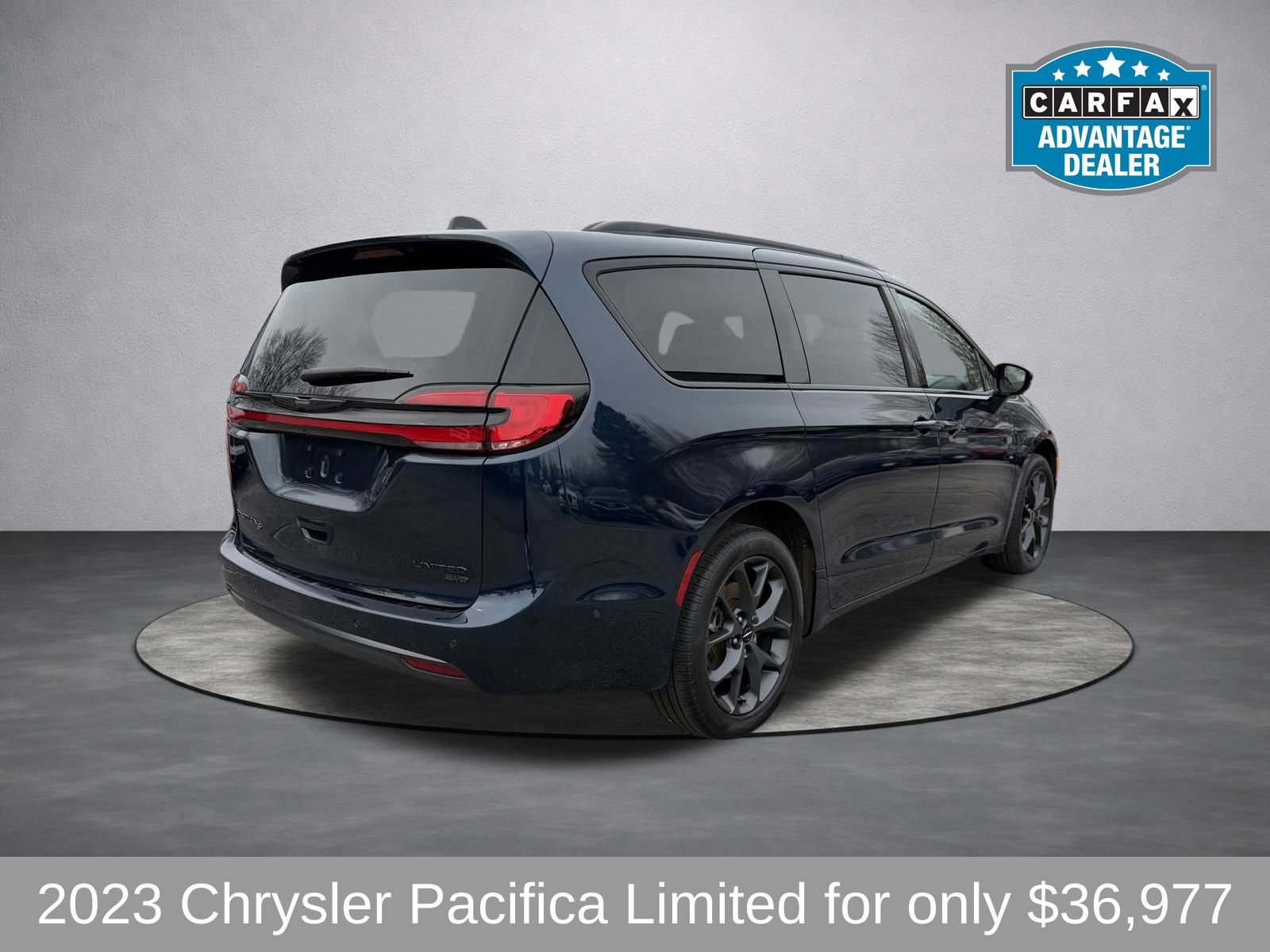 Used 2023 Chrysler Pacifica Limited w/ S Appearance Package AWD/4WD image 3
