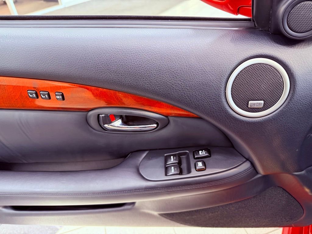 Used 2005 Lexus SC 430 Convertible image 25