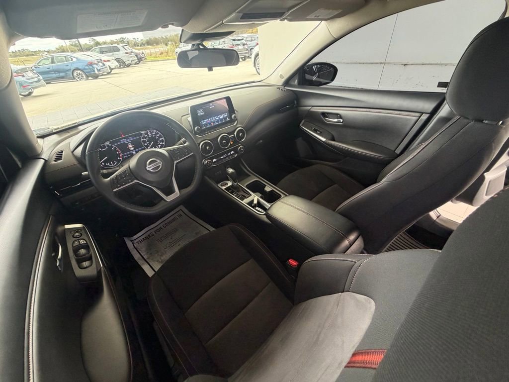 Used 2023 Nissan Sentra SR w/ Midnight Edition Package image 17