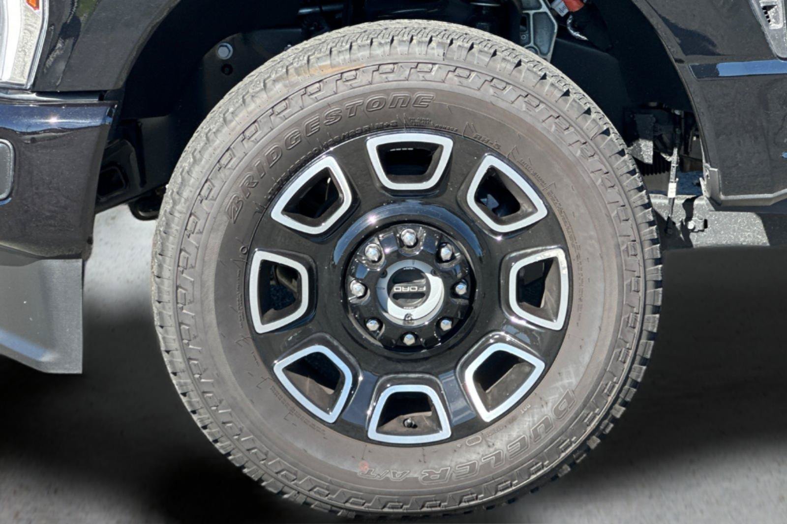 Used 2026 Ford F250 Platinum AWD/4WD image 23