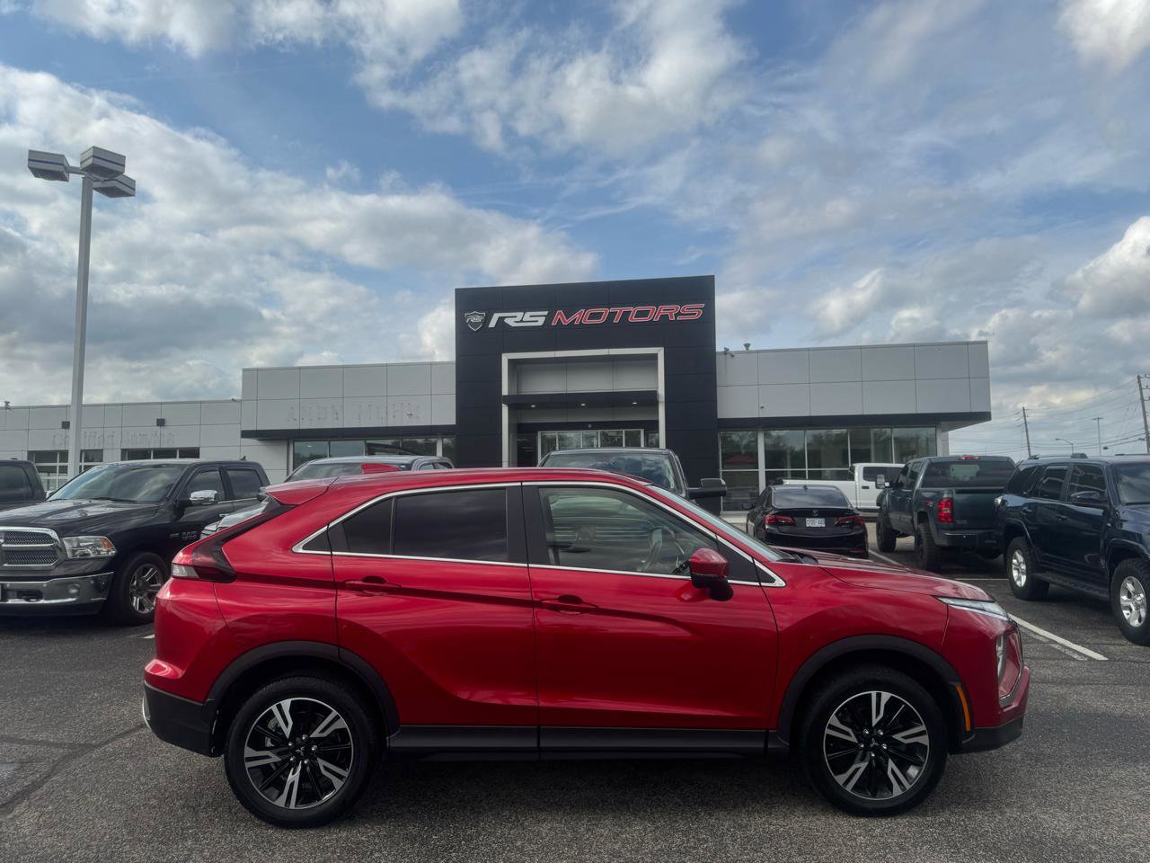 Used 2024 Mitsubishi Eclipse Cross SE image 3