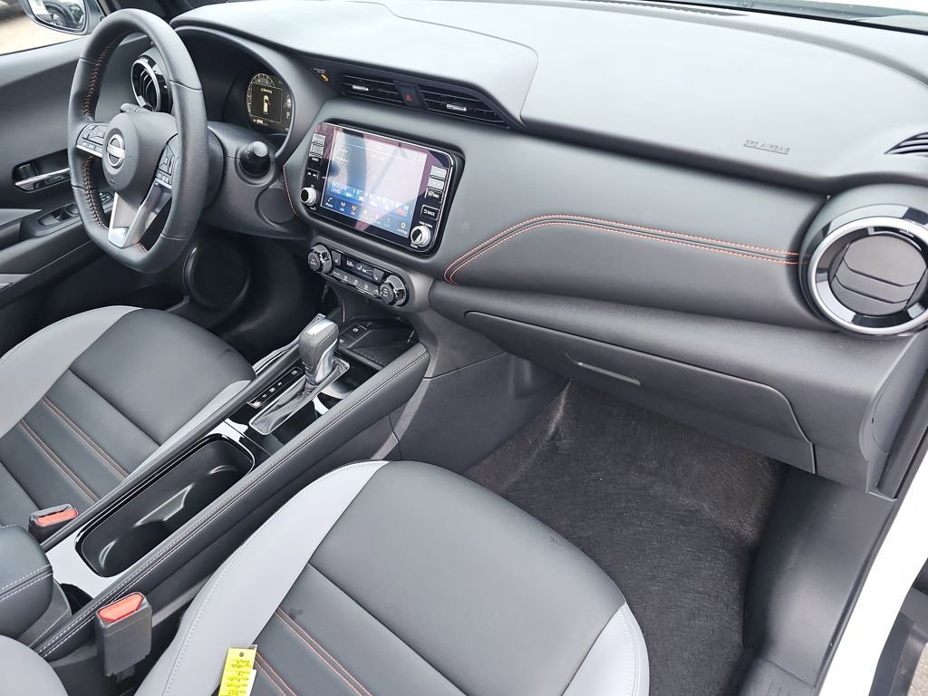 Used 2023 Nissan Kicks SR w/ SR Premium Package image 18