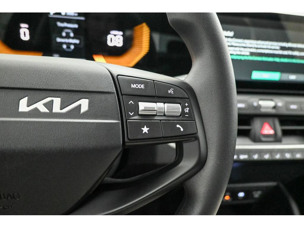 New 2026 Kia K4 FWD image 21