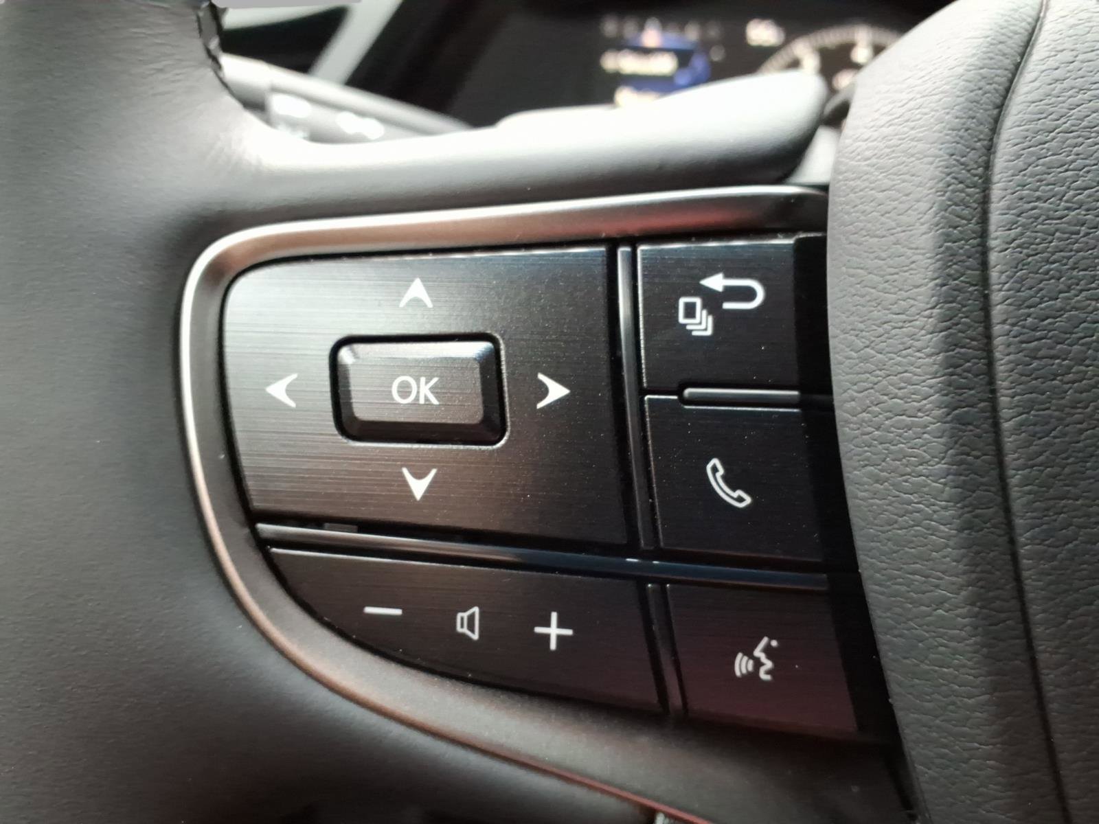 New 2025 Lexus ES 350 w/ Premium Package image 17