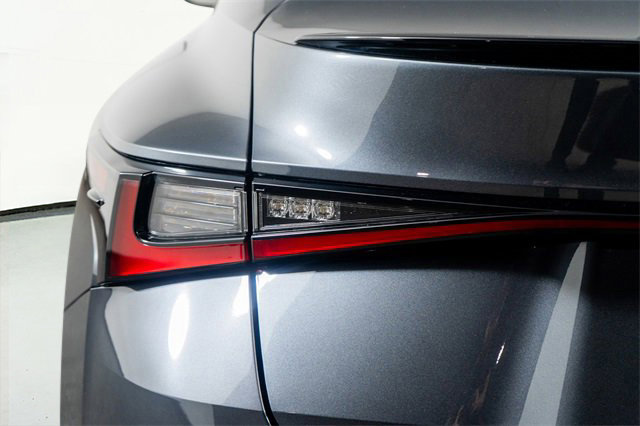 Used 2024 Lexus IS 500 image 28