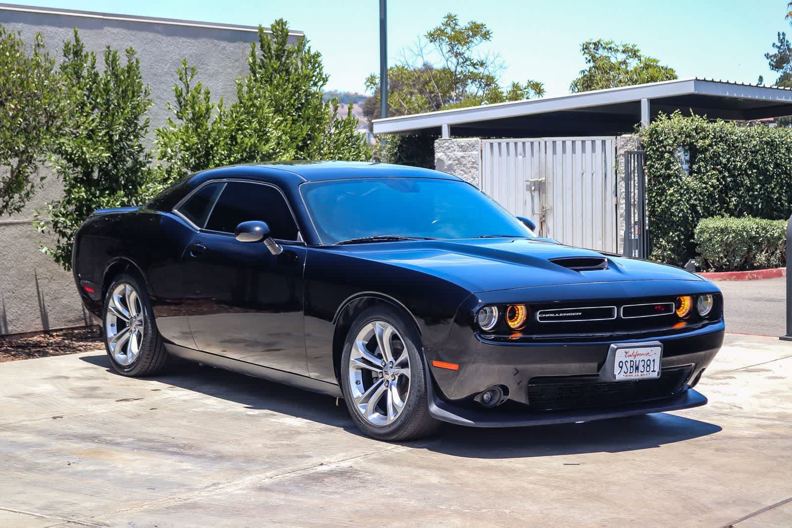Used 2022 Dodge Challenger R/T RWD image 3